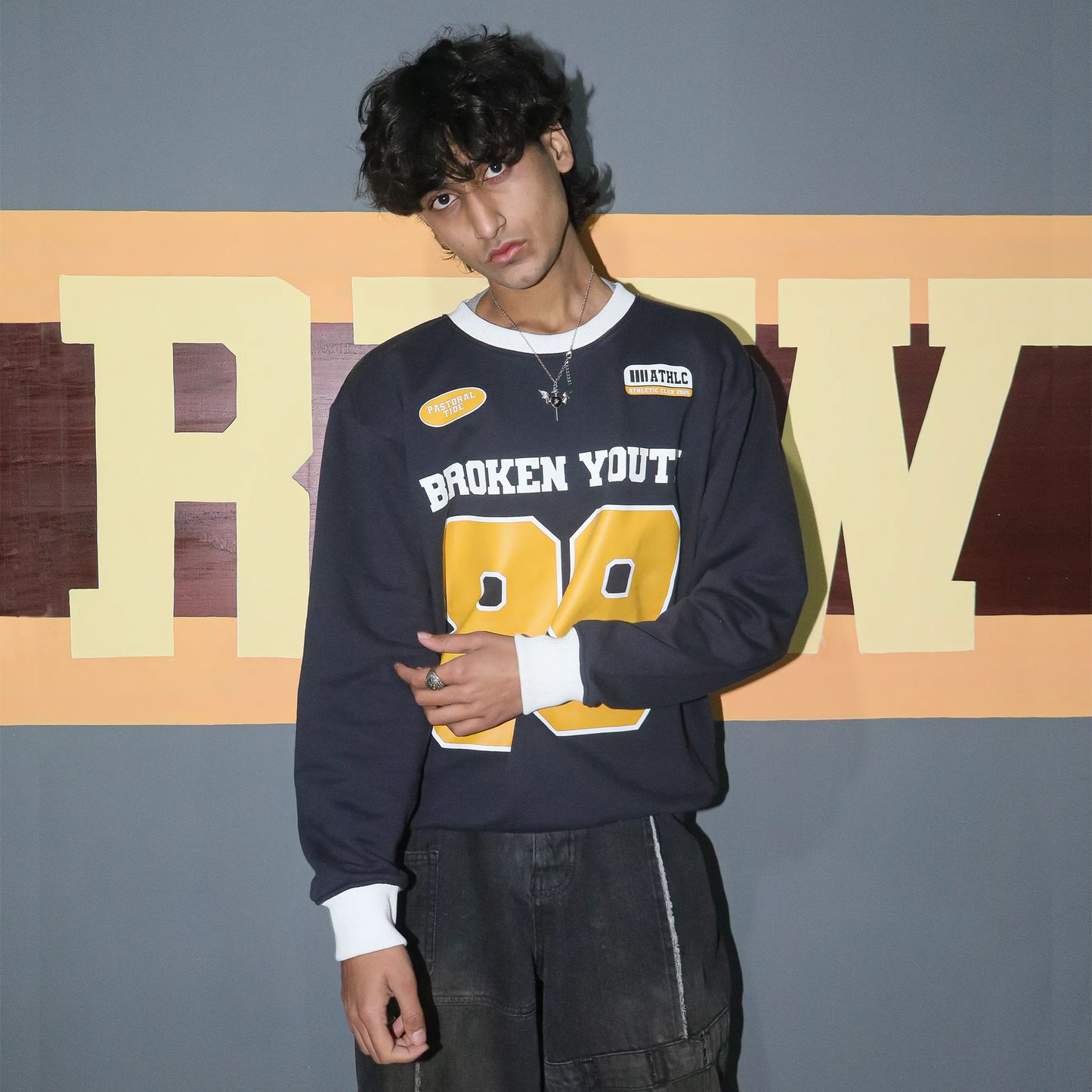 BROKEN YOUTH (unisex)